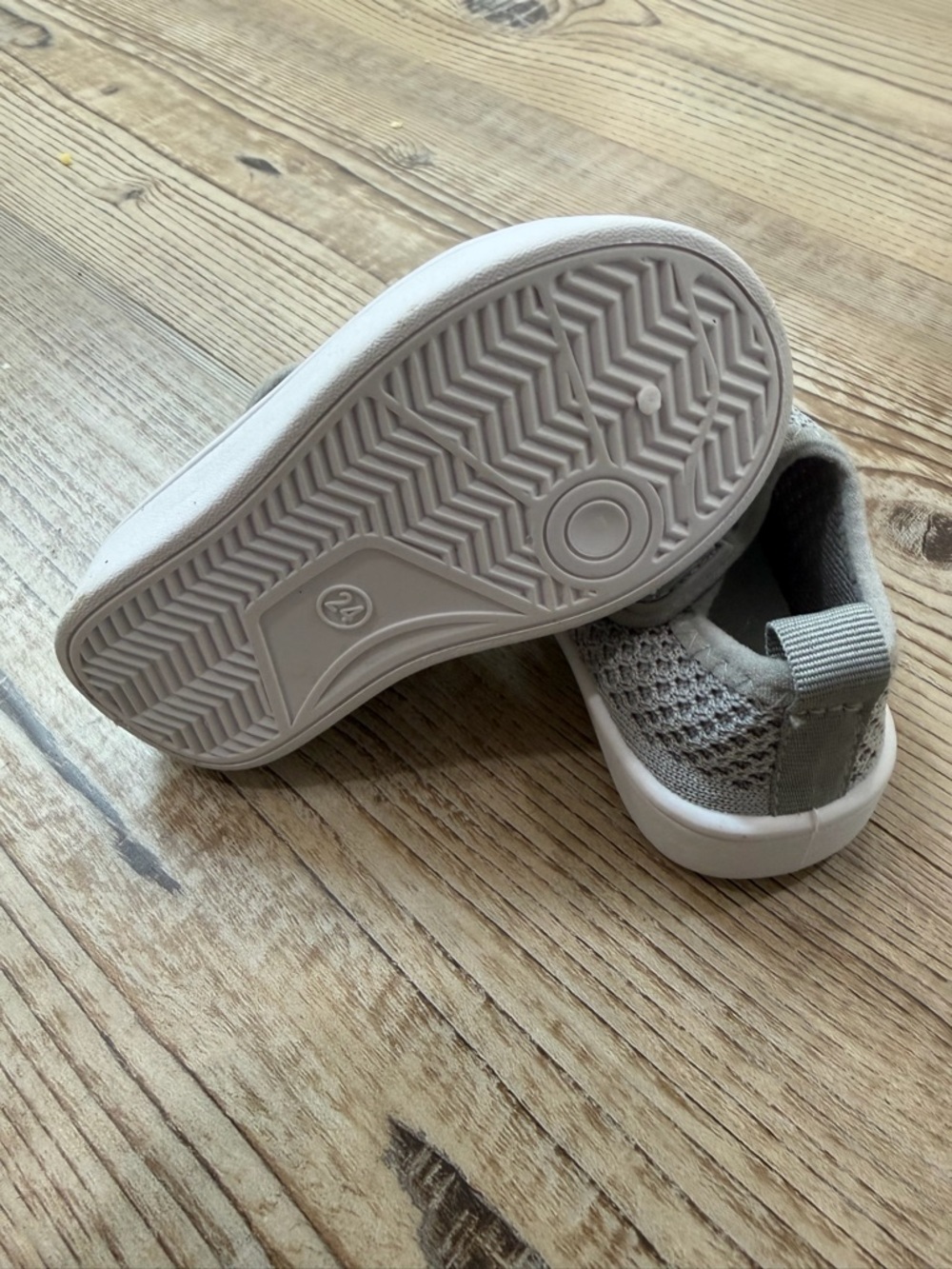 Toddler Grey Mesh Slip-On Velcro Kids Shoes size 5.5 - Picture 5 of 6